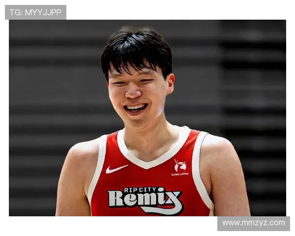 杨瀚森背靠背亮眼表现 砍下15+9+5